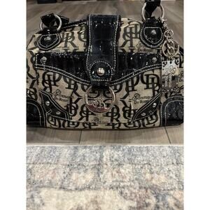 Genna de Rossi Black Tan Top Double Handle Handbag Purse Zip Pockets Charm